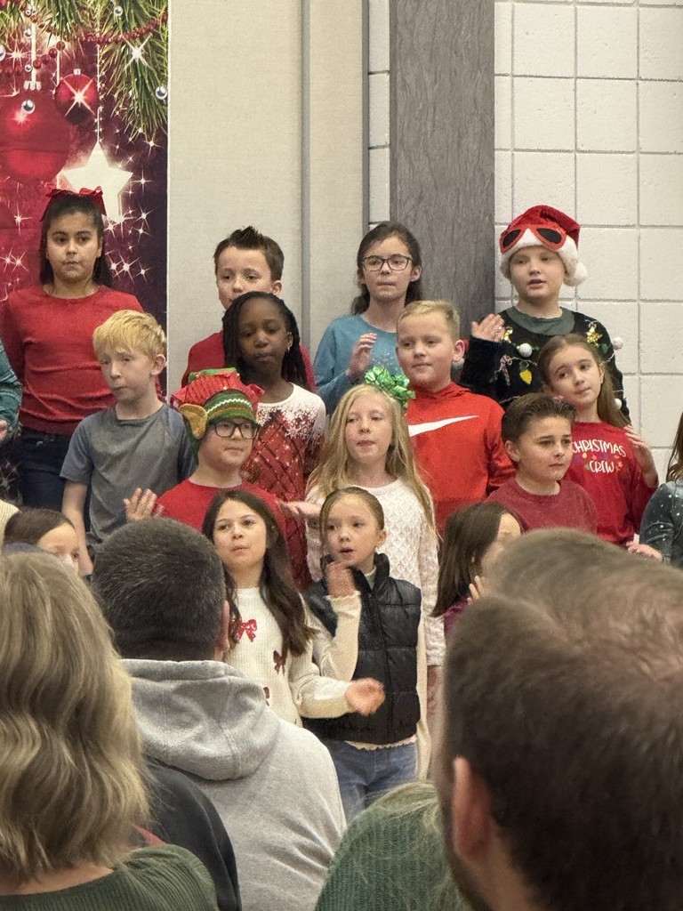 thumbnail_3rd grade Performance 1