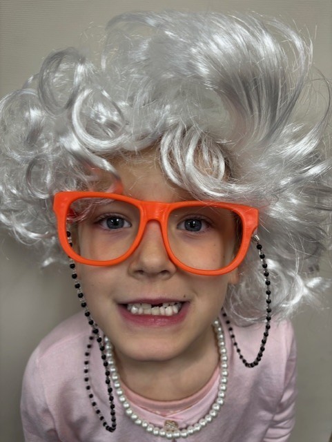 an image of kids dressed like they are 100