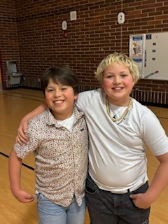 kids in whiite shirts