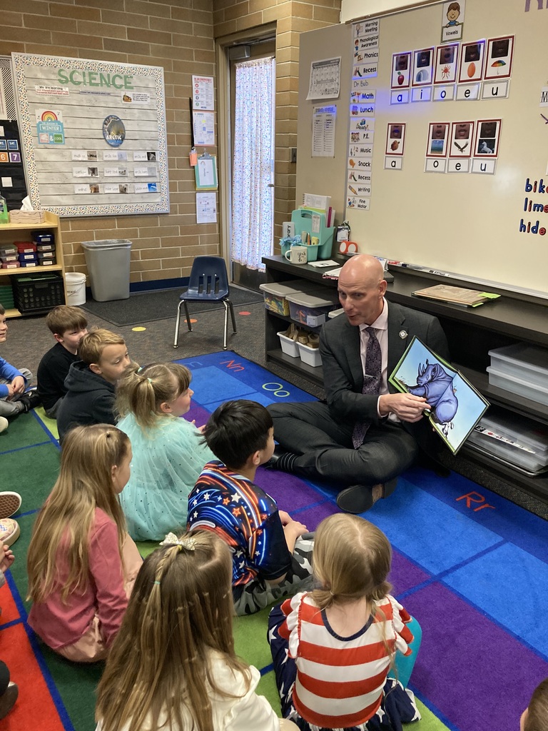 Dr. Bub reading to kinder classroom