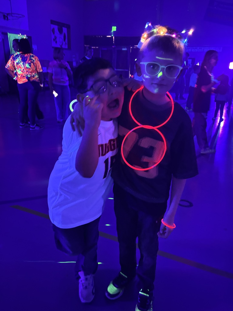 kiddos enjoying the Neon Dance