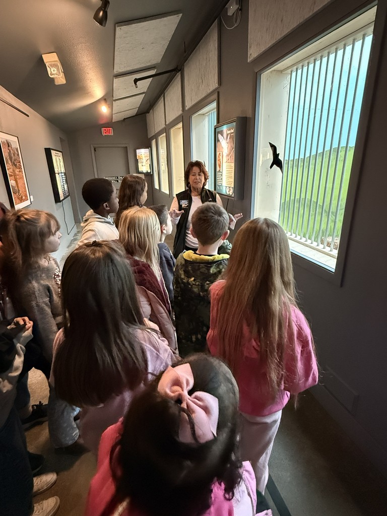 2nd graders inside World's Center for Birds of Prey