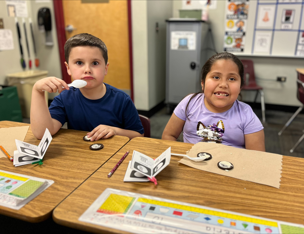 children working in a clssroom 