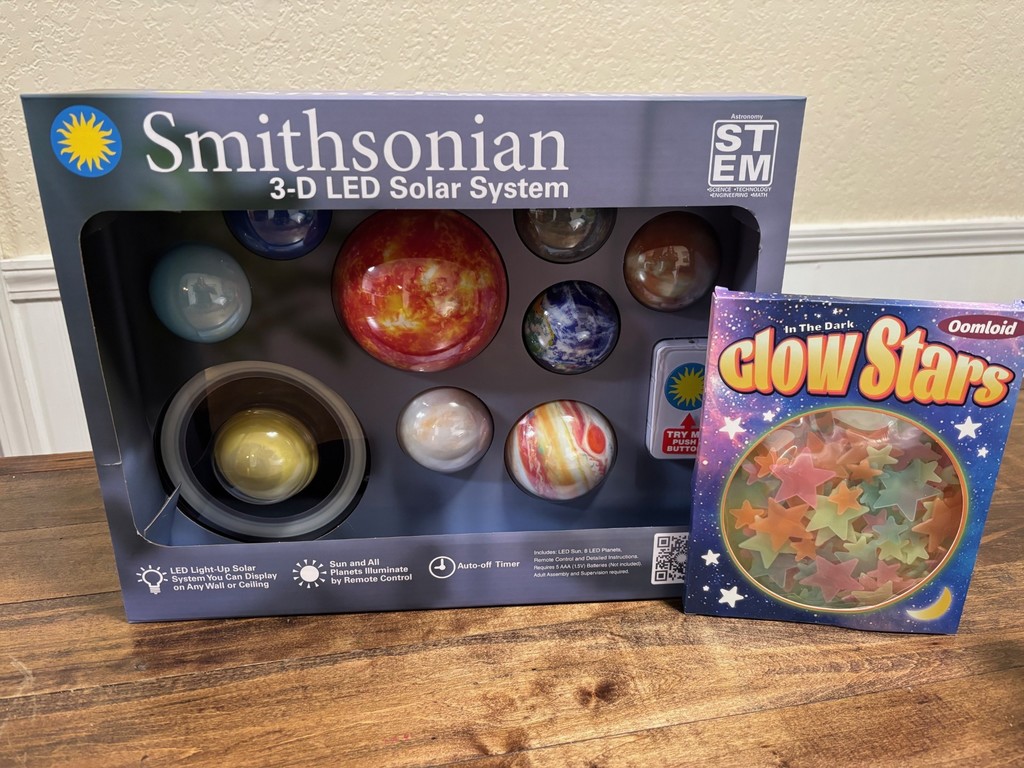 possible prize: Smithsonian 3-D solar system set