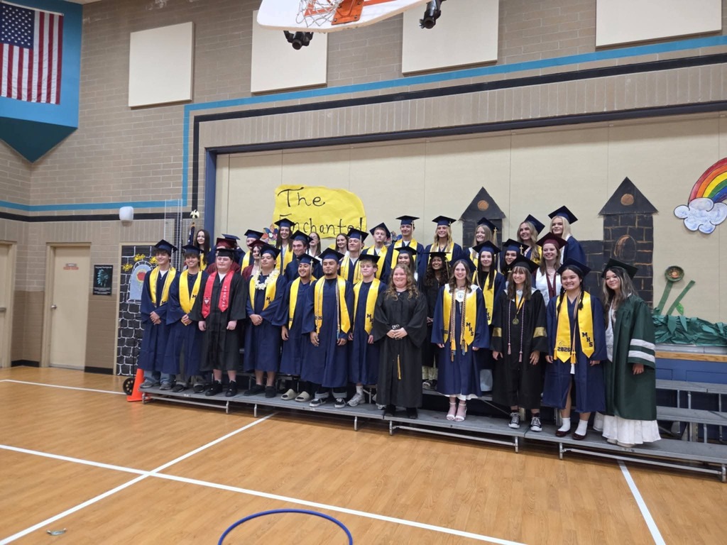 An image of graduating seniors that once attended Chief Jo.