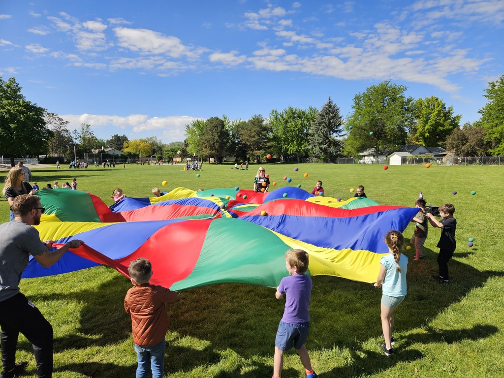 Field Day photos Summerwind STEM Academy- Students posing