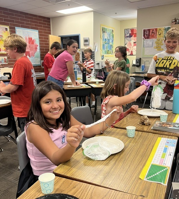 5th graders are making slime