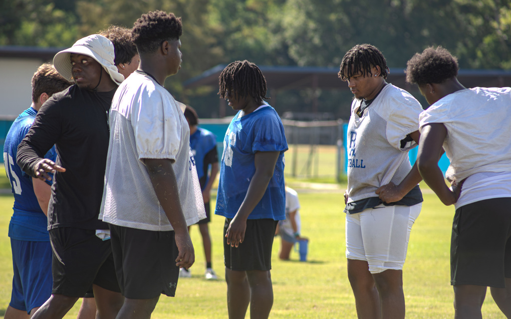 It’s scrimmage time for the Pelicans! 🏈💪 Port Allen faces White Castle this Thursday at 5:30 PM at White Castle High School, 58115 Hwy 1141, White Castle, LA. 📍