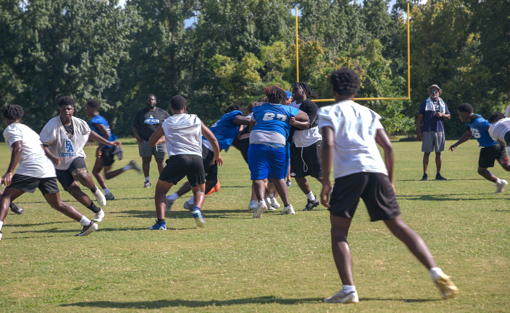 It’s scrimmage time for the Pelicans! 🏈💪 Port Allen faces White Castle this Thursday at 5:30 PM at White Castle High School, 58115 Hwy 1141, White Castle, LA. 📍