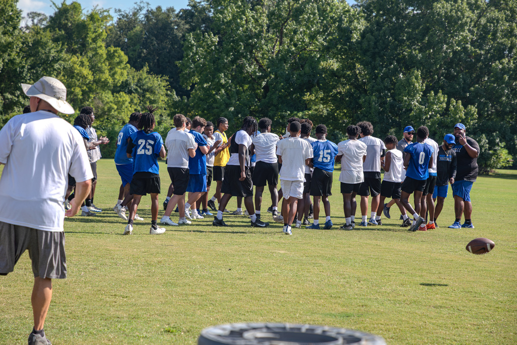 It’s scrimmage time for the Pelicans! 🏈💪 Port Allen faces White Castle this Thursday at 5:30 PM at White Castle High School, 58115 Hwy 1141, White Castle, LA. 📍