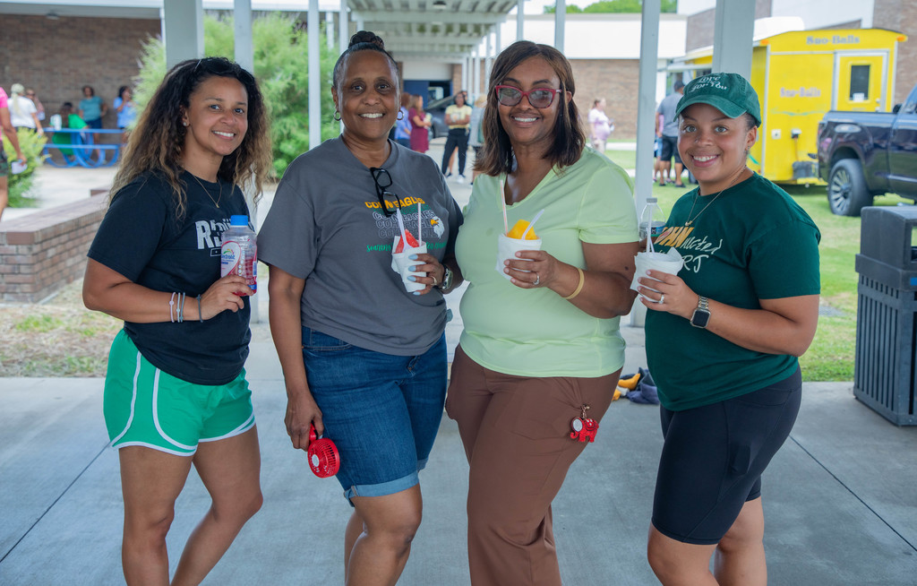 We rolled out the red carpet for our teachers! 🎬🍎 The celebration marked the start of another incredible school year. Thank you, teachers, for all that you do! 🙌 #TeacherCelebration