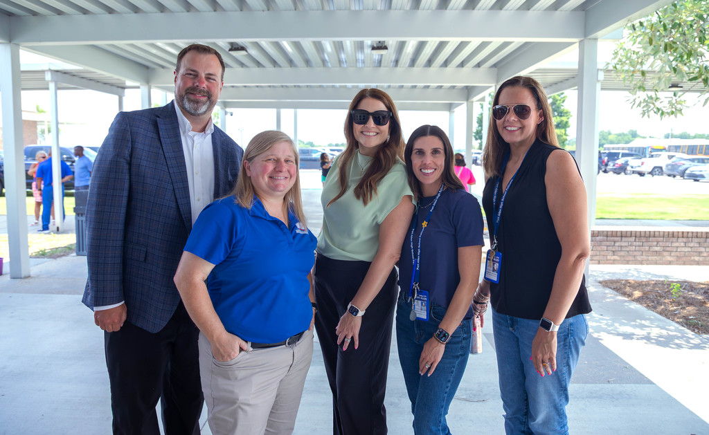We rolled out the red carpet for our teachers! 🎬🍎 The celebration marked the start of another incredible school year. Thank you, teachers, for all that you do! 🙌 #TeacherCelebration