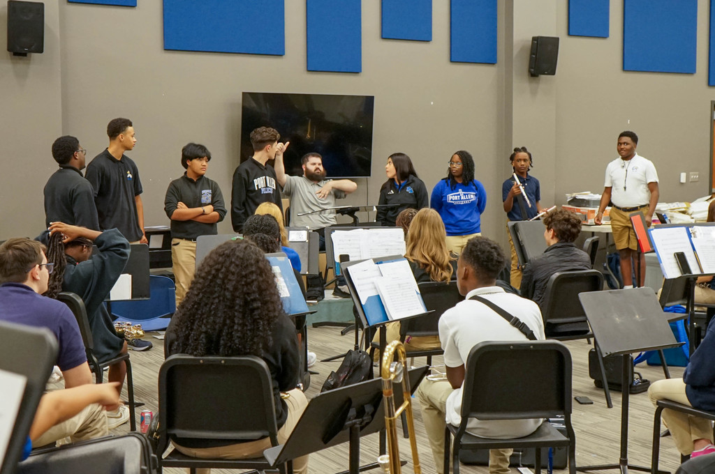 💙🥁 Hard work happens long before the spotlight! The Band of Blue has been putting in hours of practice to keep our Pelican spirit strong. Can’t wait to see them shine on the field! 🎶 #BandOfBlue #PelicanPride