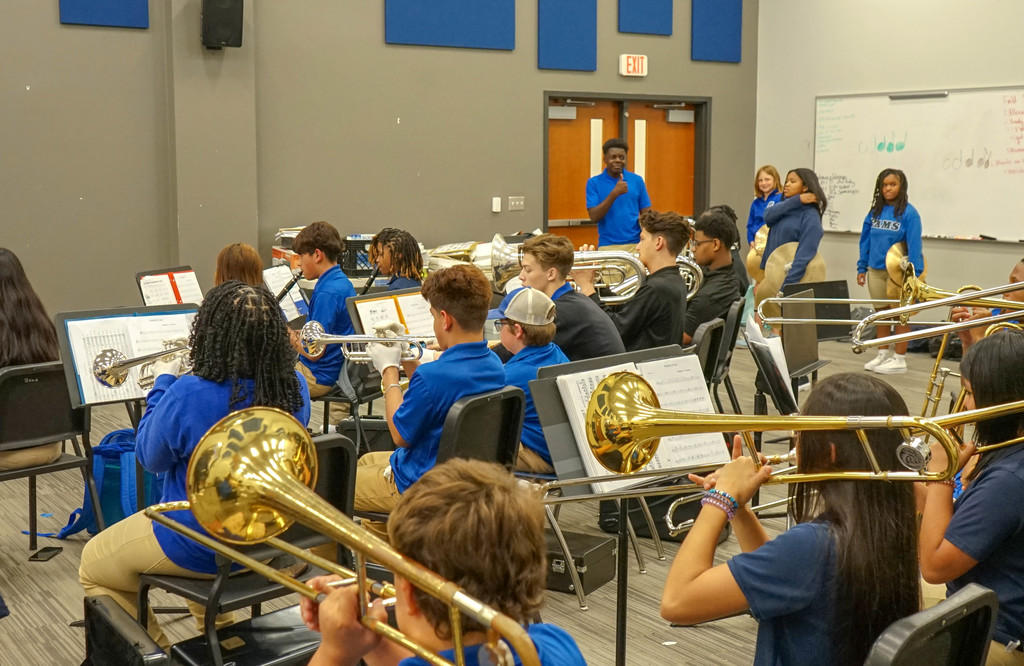 💙🥁 Hard work happens long before the spotlight! The Band of Blue has been putting in hours of practice to keep our Pelican spirit strong. Can’t wait to see them shine on the field! 🎶 #BandOfBlue #PelicanPride