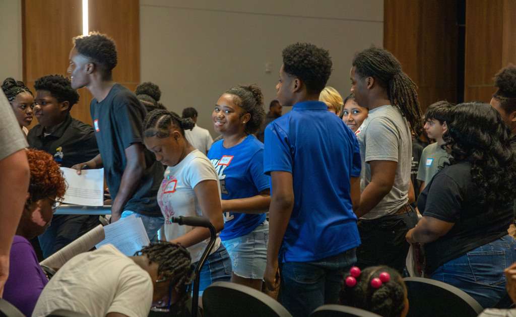 We welcomed the newest members of the Pelican family with a day full of team-building, learning, and school spirit. 💙🤍 Our freshmen got the chance to meet their teachers, connect with classmates, and experience what it means to be a part of the Port Allen Pelicans!