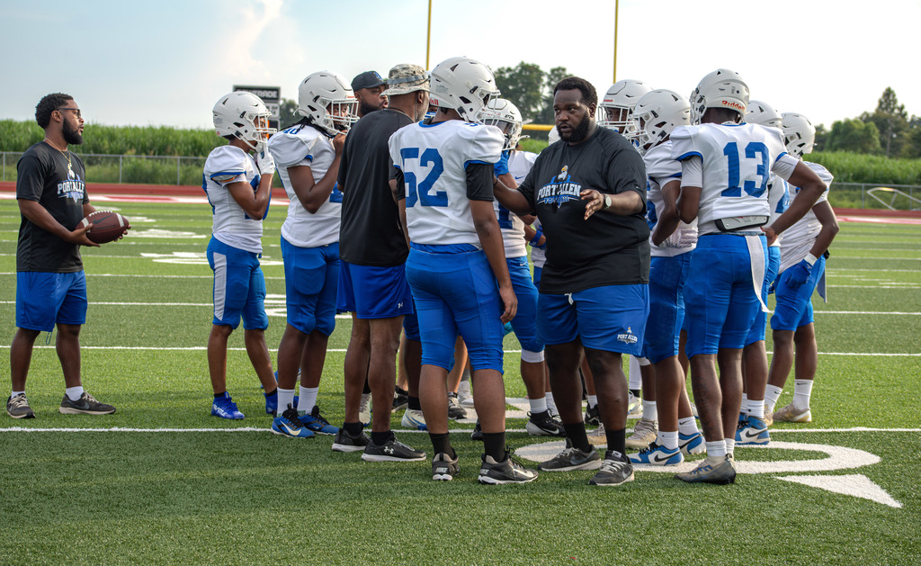 Last Thursday’s scrimmage was a solid test for our squad. The Pelicans showed heart and hustle as we gear up for the season. Thanks to everyone who came out to support! 💙🐦 #PelicanPride #PAHSFootball