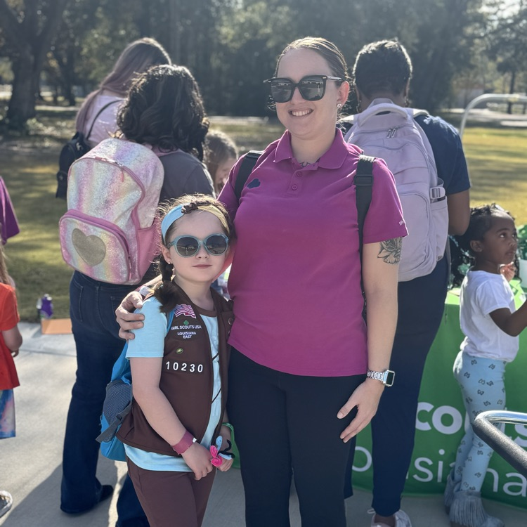  Port Allen Elementary Girl Scouts enjoying an event at BR Zoo. They learned about animals and how to take care of our planet. 