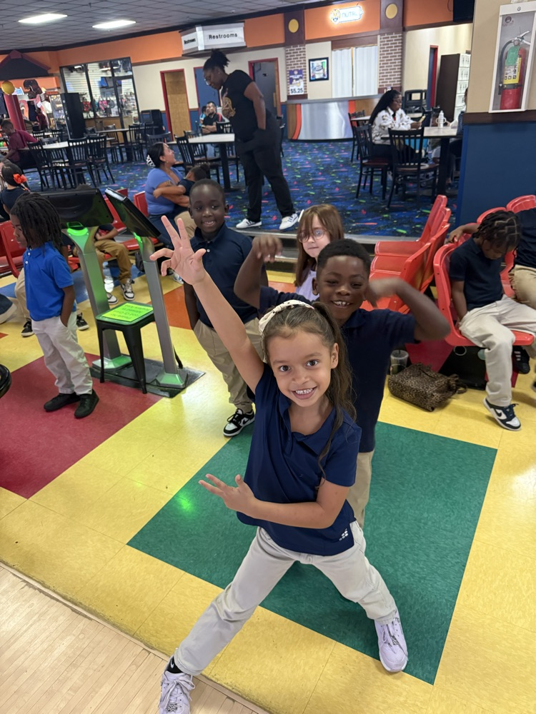 1st Grade Bowling Field Trip
