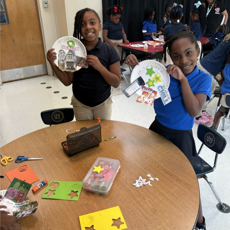 😊👋PAES Girl Scouts learned about sisterhood. They made a Thankful Collage and played Noodle Hockey.🌸