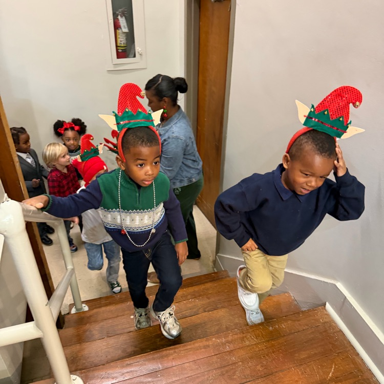 Christmas Program at PAES!! 🎄☃️