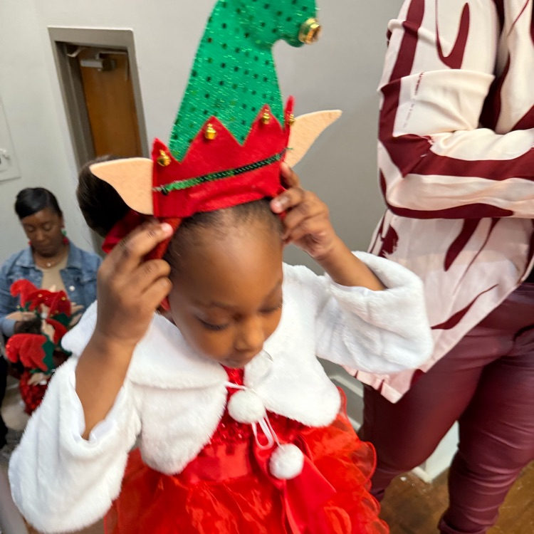 Christmas Program at PAES!! 🎄☃️