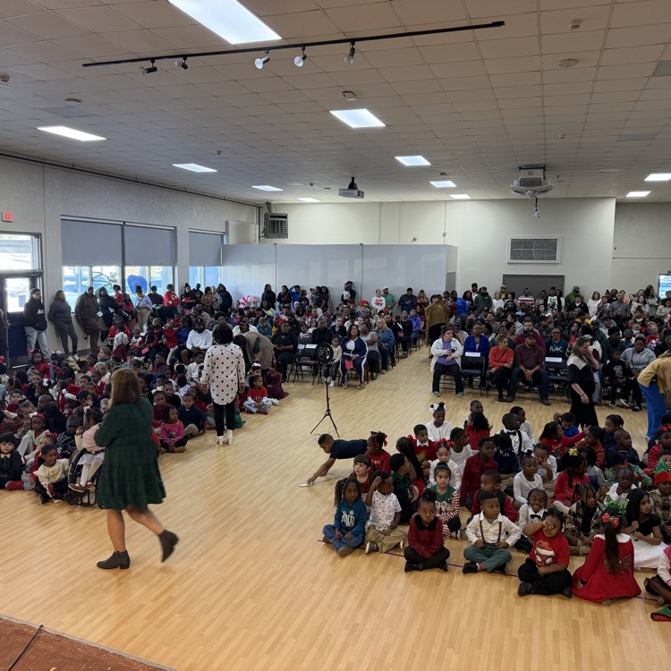 Christmas Program at PAES!! 🎄☃️