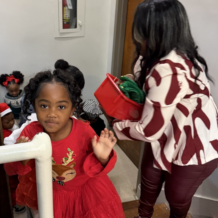 Christmas Program at PAES!! 🎄☃️