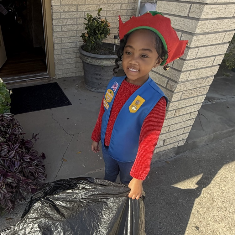 PAES Girl Scouts helping today with The Anderson's Toy Give Away! 🧸 
