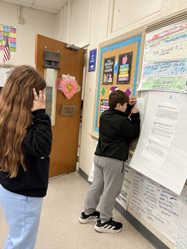 ELA class is reviewing their answers from the comprehension test by doing a group gallery walk to learn where they may have made a mistake or where they were successful!📒📝