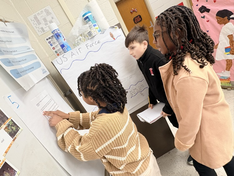 ELA class is reviewing their answers from the comprehension test by doing a group gallery walk to learn where they may have made a mistake or where they were successful!📒📝