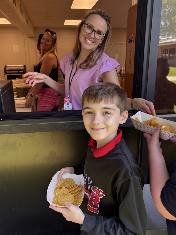 students earning nachos