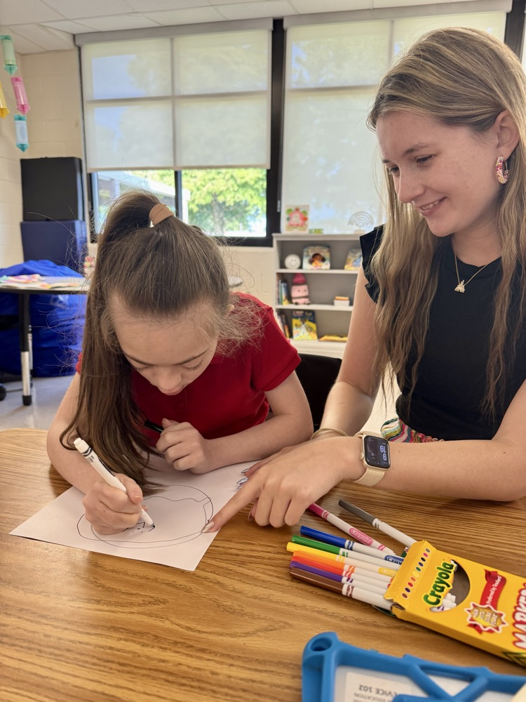 Ms. Roberts Class is working in the “By the Sea” Unit, so that means we make jellyfish in adaptive art!!