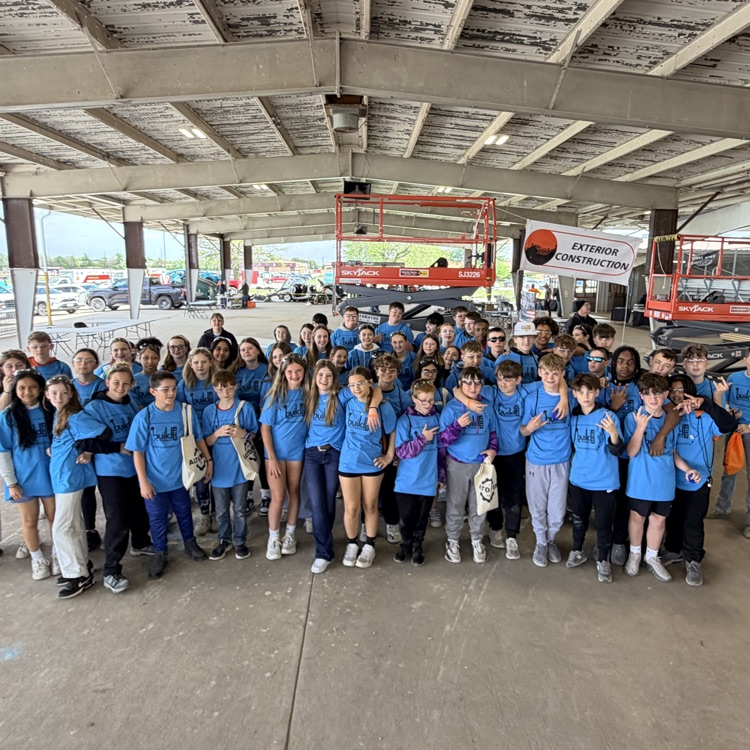 7th grade group photo at Build your Future