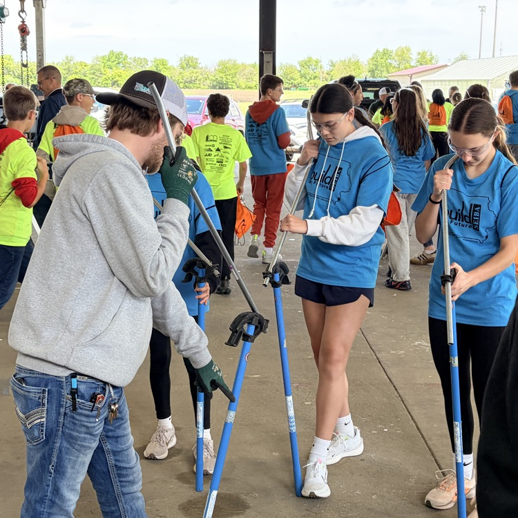 7th graders at pipe bending station