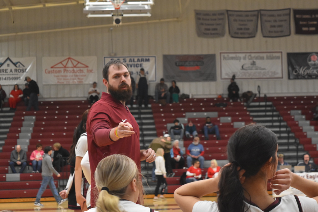 Coach Ryan Mansfield coaching action shot against Greenfield 