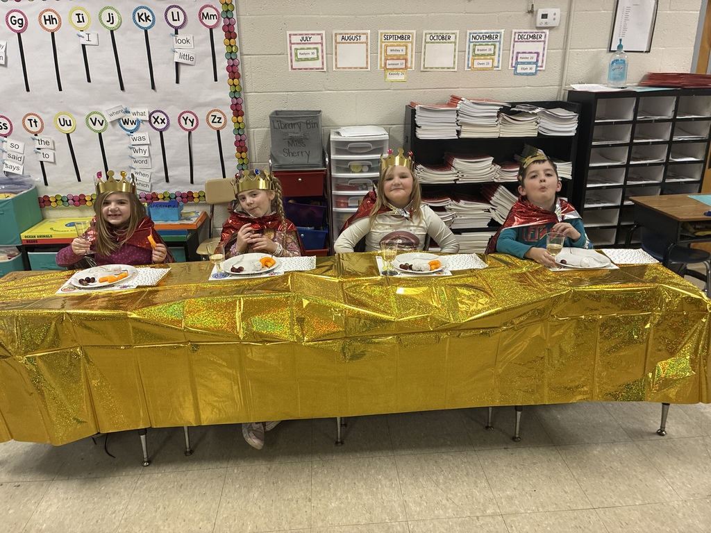west carroll primary students dressed as royalty as they study the medieval period in ela and celebrate with a medieval feast