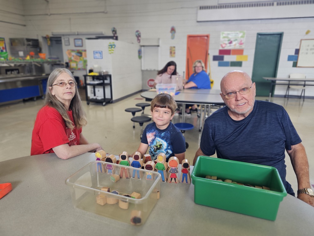 west carroll primary student registering for kindergarten