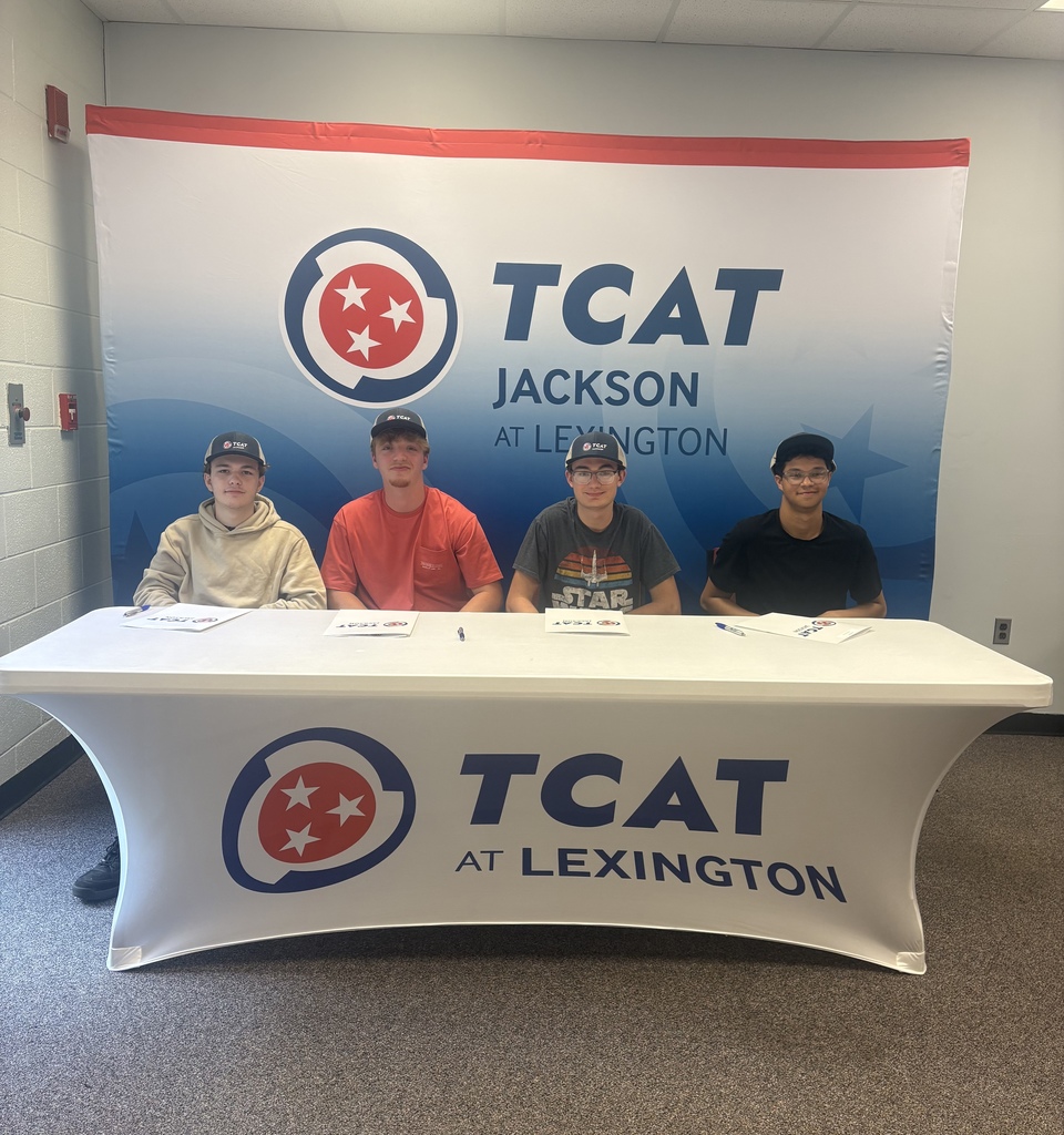 Students signing to TCAT Jackson at Lexington 