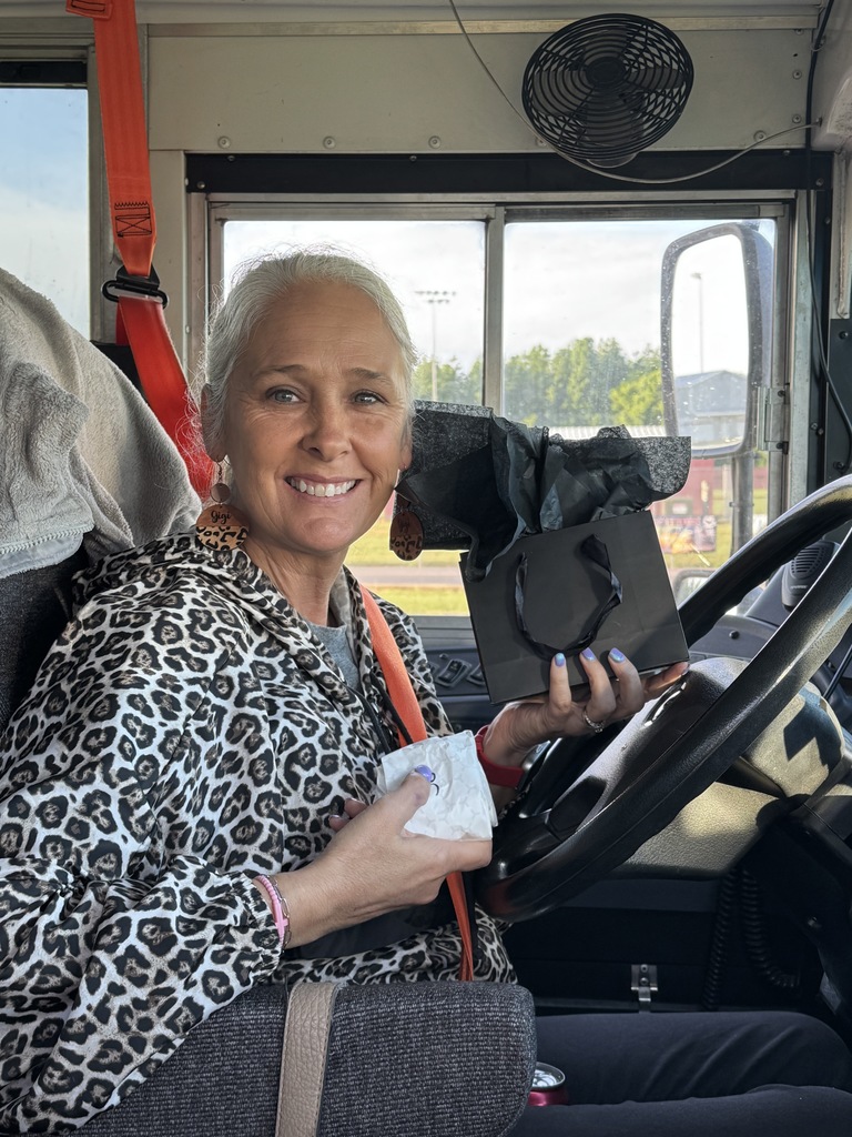WC bus driver with breakfast and gift of appreciation 