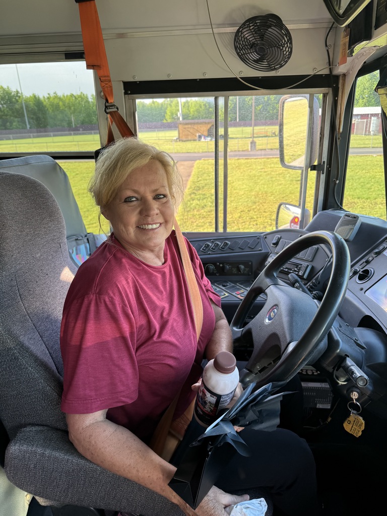 WC bus driver with breakfast and gift of appreciation 