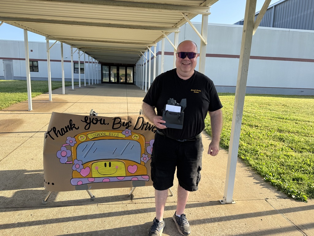 WC bus driver with breakfast and gift of appreciation 