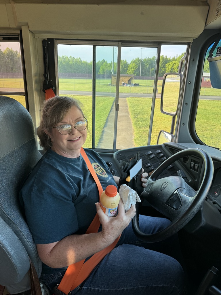 WC bus driver with breakfast and gift of appreciation 
