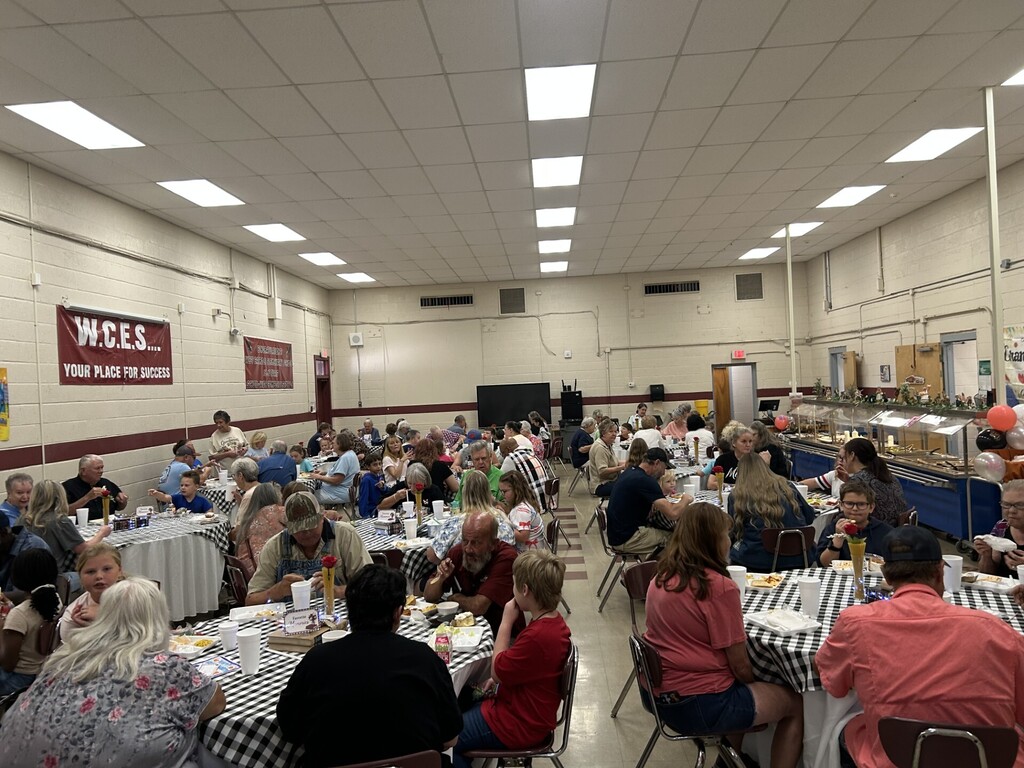 west carroll elementary students with grandparents at lunch