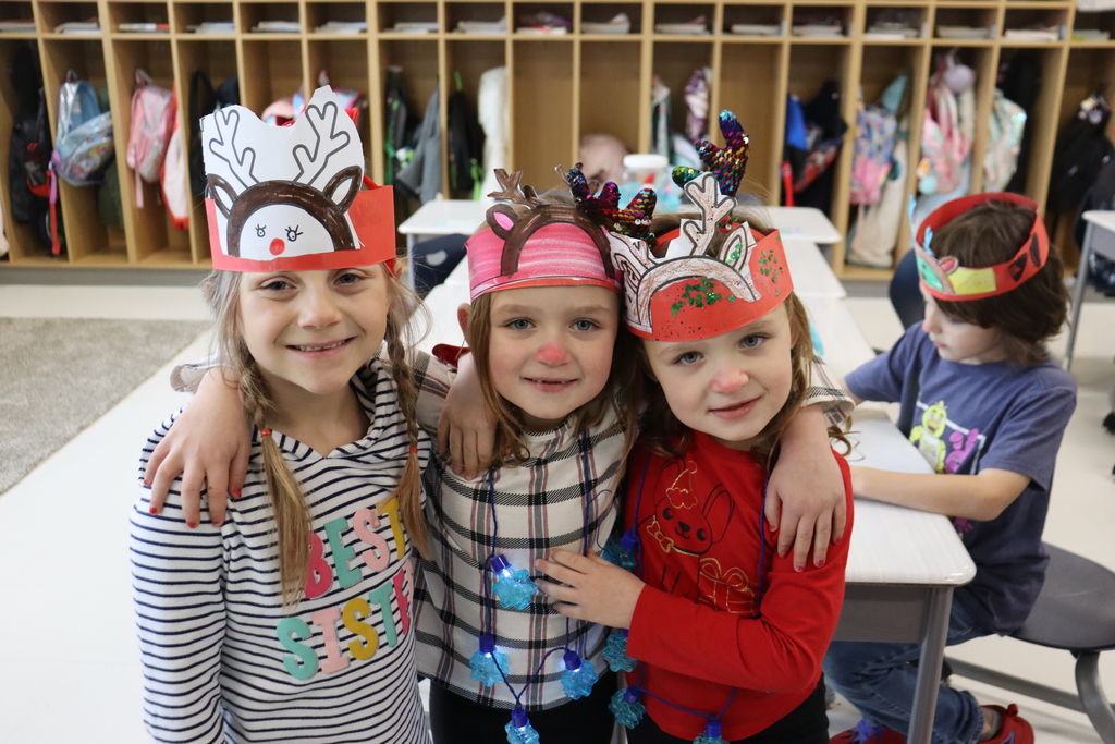 Students with reindeer hats