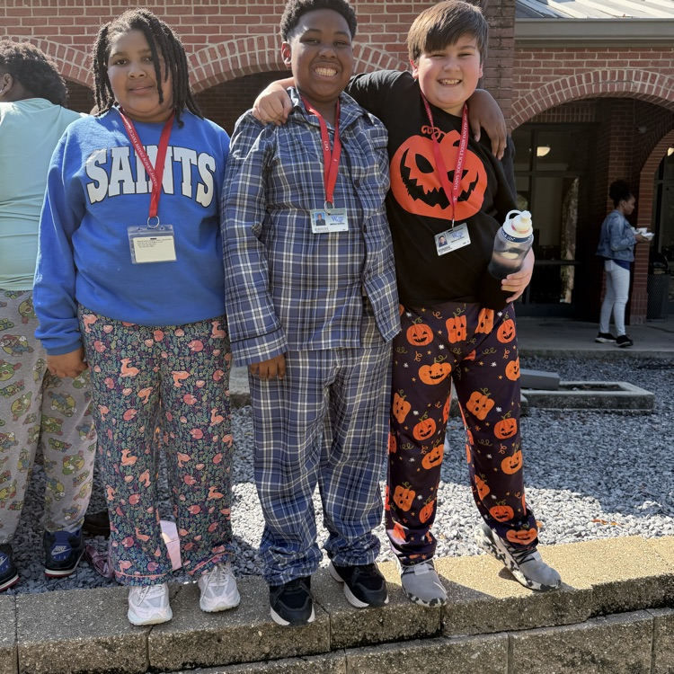 Students wear pajamas for hoco day 1