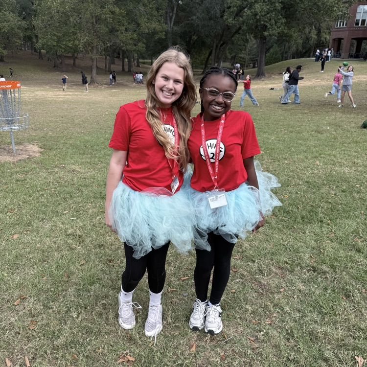 Students celebrate Homecoming week by dressing up with friends