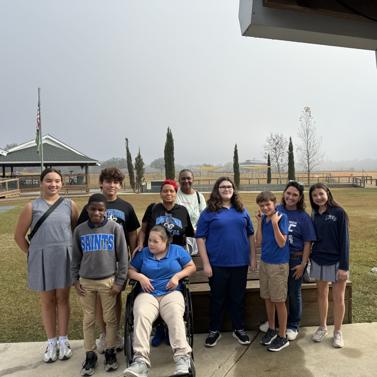 class photo at wildlife center 