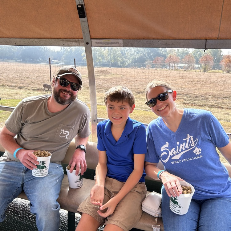 students pictured on caravan 
