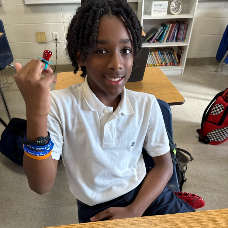 Students show off ring pops