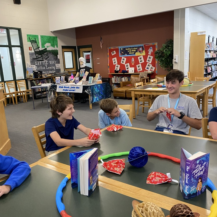 Students play games at Club Read 